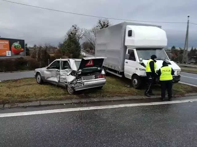 Zderzenie trzech samochodów w Reńskiej Wsi.