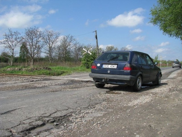 Ul. Rzecha to droga łącząca wjazd od strony Przemyśla, z wyjazdem na Lublin, Warszawę i Kraków. Jest także jednym z dwóch dojazdów do giełdy samochodowej na osiedlu Załęże. Codziennie korzysta z niej tysiące samochodów, w tym ruch tranzytowy, który tędy omija centrum miasta. Remont przejazdu jest zatem konieczny.