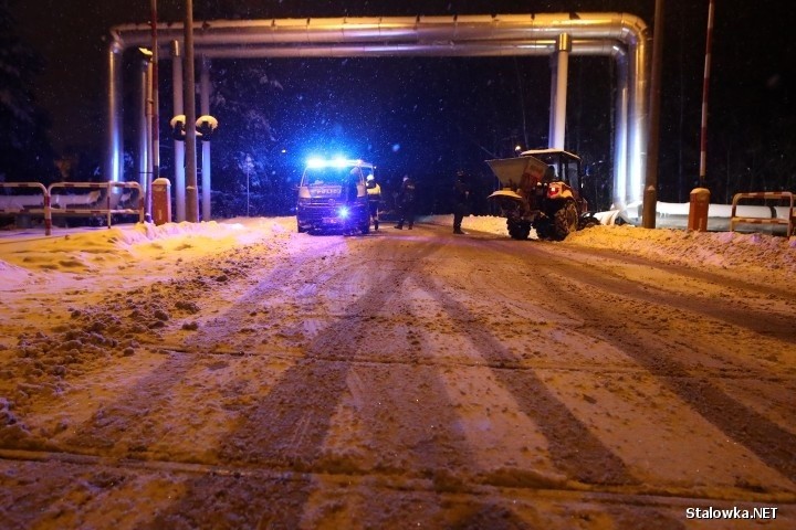 Z uwagi na zaśnieżone drogi dojazd do miejsca tragedii był...