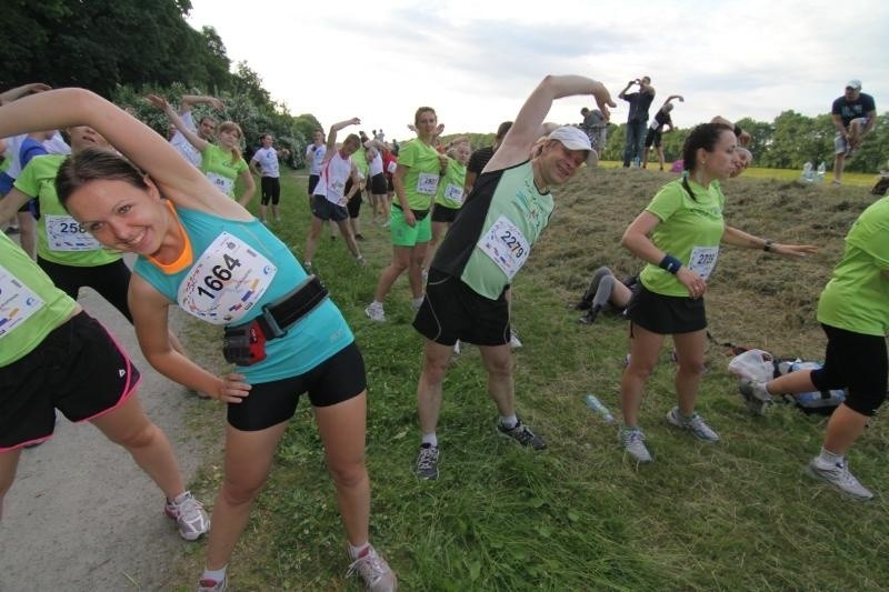 Nocny Wrocław Półmaraton 2013 odwołany! Tłum spontanicznie ruszył ulicami! A Dutkiewicz przeprasza