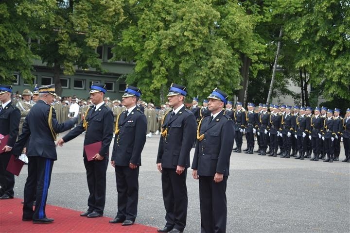 Stopień młodszego aspiranta uzyskało 112 absolwentów...