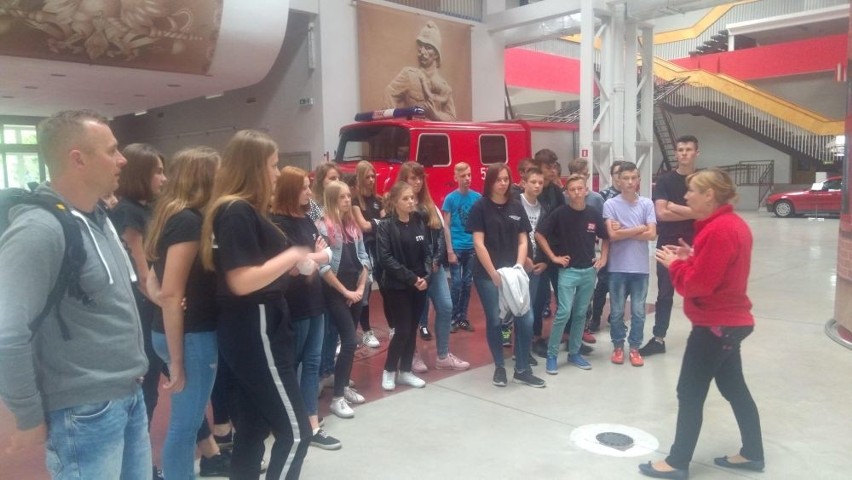 Strażacy z OSP w Czarnej organizują młodzieży czas w...