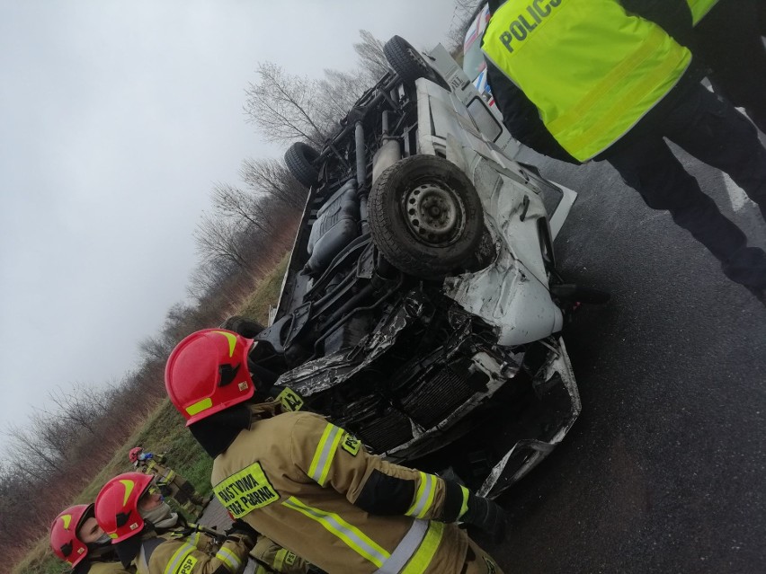 Wypadek na DTŚ w Katowicach. Jedna osoba jest ranna....