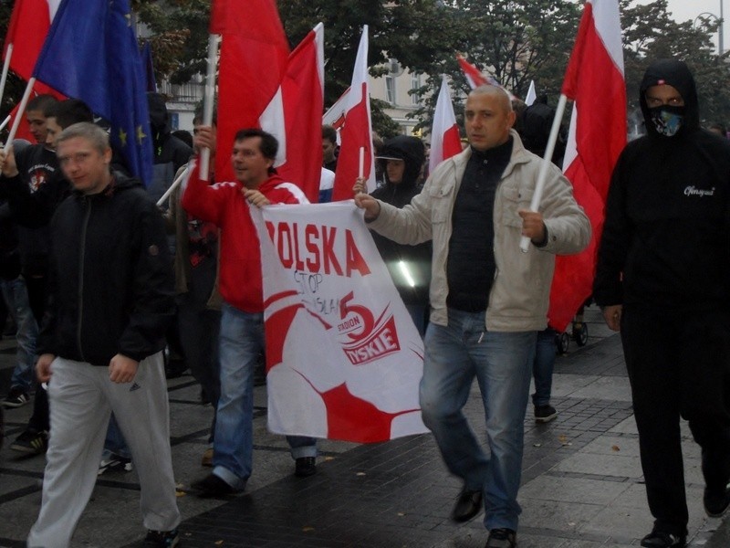 W marszu antyimigracyjnym w Częstochowie wzięło udział ponad...