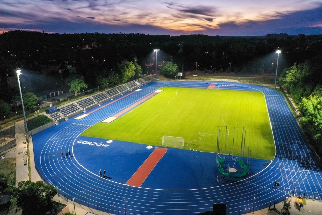 Test oświetlenia odbywał się we wtorek 14 czerwca po 22.00. Zobaczcie, jak prezentuje się stadion w pełnej okazałości >>>