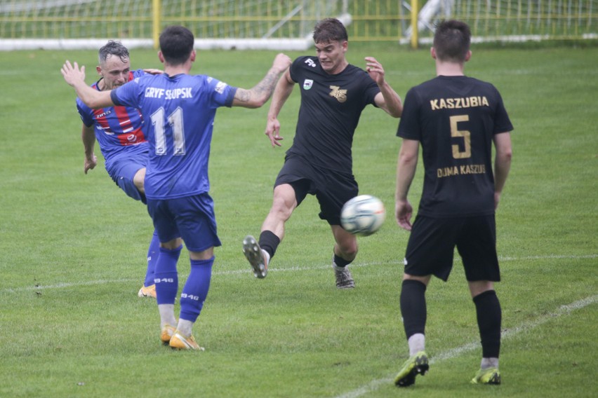 IV liga: Gryf Słupsk - Kaszubia Kościerzyna 3:2 (zdjęcia)