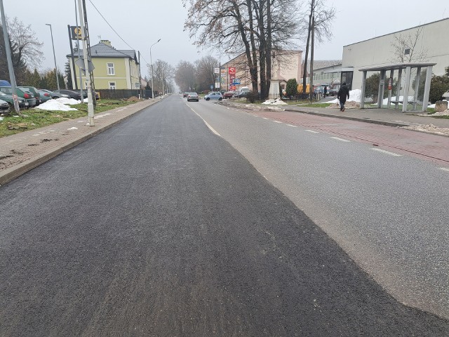 Poprawiona ulica Sandomierska w Nisku, gdzie zapadała się nawierzchnia