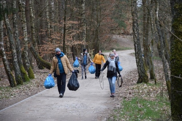 Ośrodek Sportu i Rekreacji w Miastku wraz z partnerami zaprasza 22 kwietnia (piątek) na sprzątanie okolic jeziora Lednik, Zielonego Ruczaju oraz lasku słupskiego.