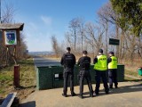 Zamknięte granice. Kolejki na polsko-czeskim przejściu w Trzebini nieco mniejsze