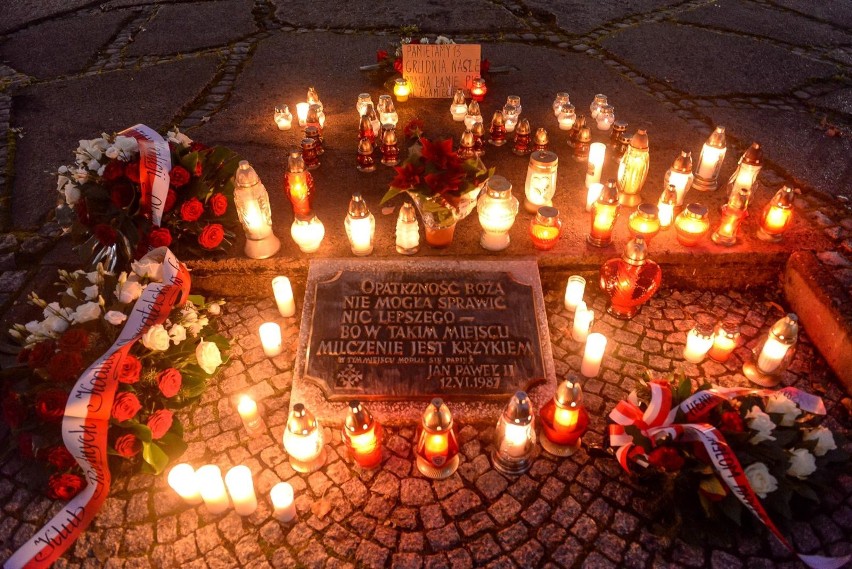"Pamiętamy Polskie Grudnie" - Obywatele RP 13.12.2020 r. w...