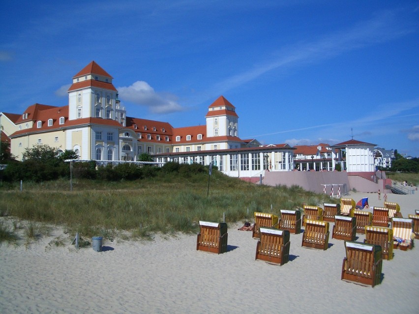 10. Plaża w Binz na Ruegen wyspie w Mecklenburg-Vorpommern,...