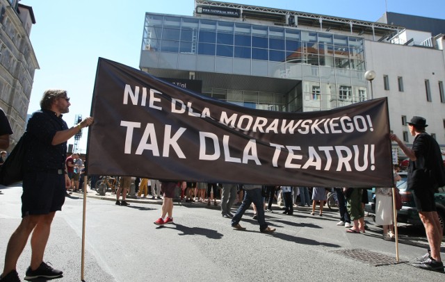 Teatr Polski protest przeciwko wyborowi nowego dyrektora.
