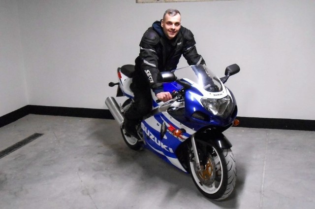 Tomasz Narel to dzielnicowy z Komisariatu Policji IV w Białymstoku. Swoją pasją do motocykli zaraża innych