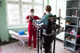Od pół roku w szpitalu w Stalowej Woli rehabilitują ruchowo pacjentów po udarze mózgu