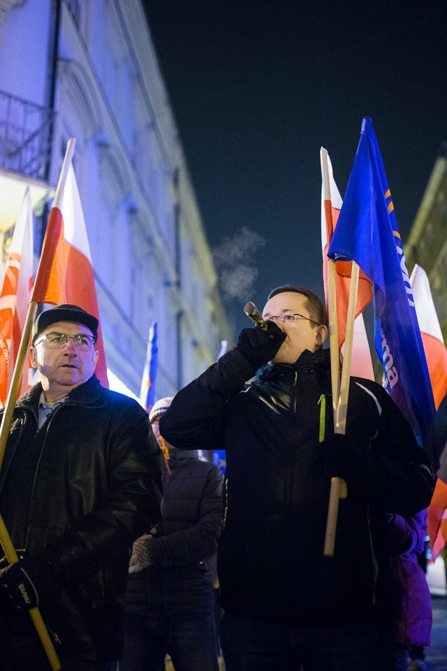 Tarnów. Protest w obronie wolnych mediów [ZDJĘCIA]