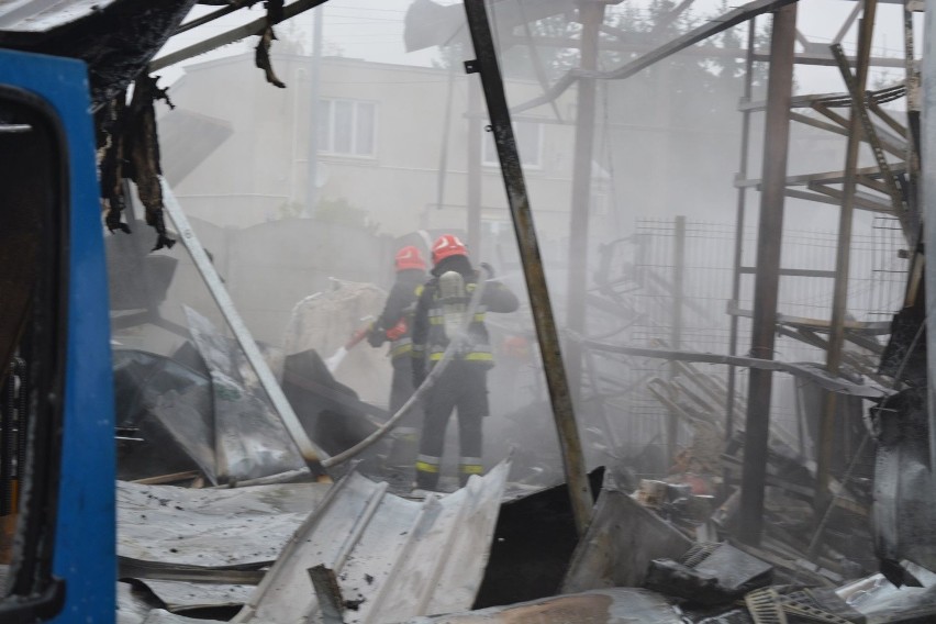 Wybuch w hali produkcyjnej przy ulicy Witosa w Radomiu.