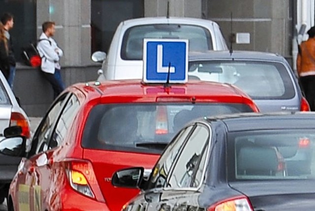 Na ulicach, nie tylko w Sokółce, tzw. elki jeżdżą od rana do nocy. Kursantów jest więcej, bo chcą zdążyć przed zmianami zasad egzaminów.