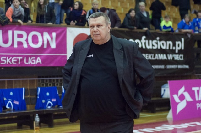 Trener Siarki Tarnobrzeg Zbigniew Pyszniak nie może być zadowolony z postawy swoich zawodników.