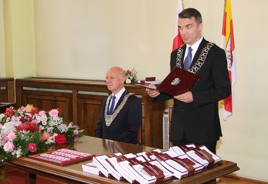 W  Urzędzie Stanu Cywilnego prezydent Grudziądza Robert...