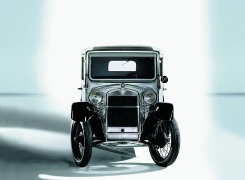 BMW 3/15 z 1928 r. zwany też Dixi to pierwszy model tego...