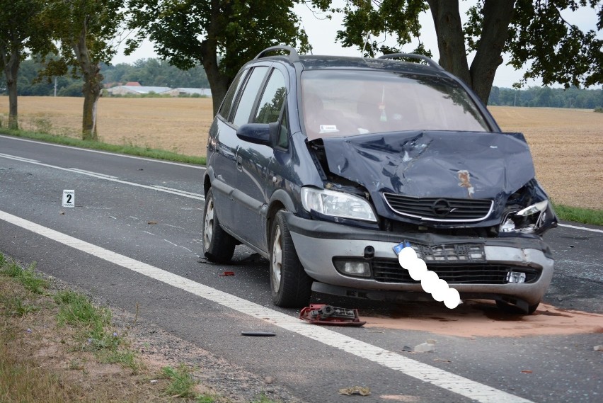 Zderzenie trzech aut osobowych oraz motocykla w okolicach...