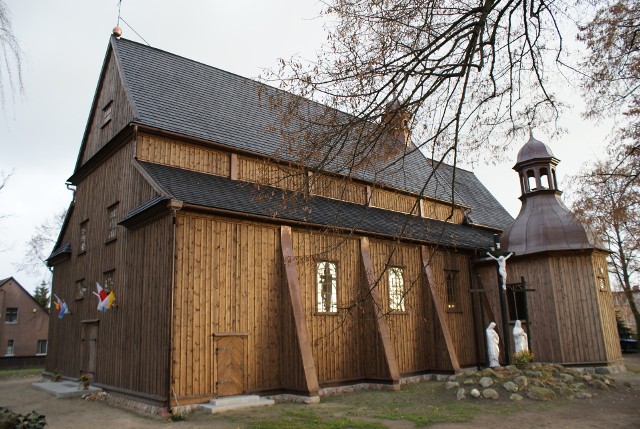 Pieranie - wieś w gminie Dąbrowa Biskupia, powiecie inowrocławskim. Znajduje się tu piękny obiekt sakralny z XVIII wieku, kościół pw. św. Mikolaja
