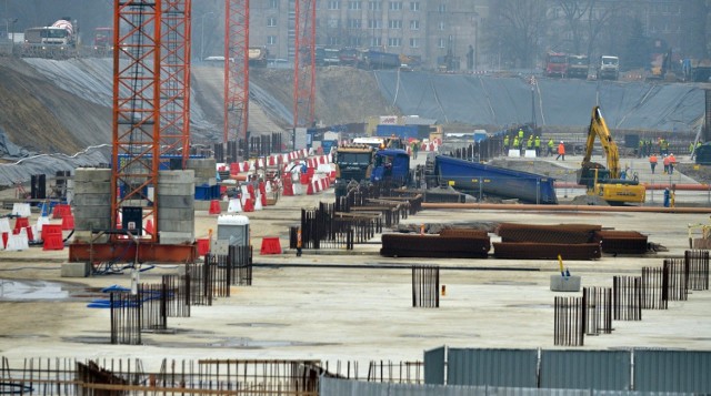 Budowa dworca Fabrycznego ma się zakończyć jesienią 2015 roku