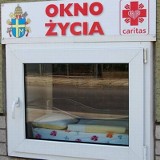 OKNO ŻYCIA. Matka ma dwie minuty, by zniknąć!  