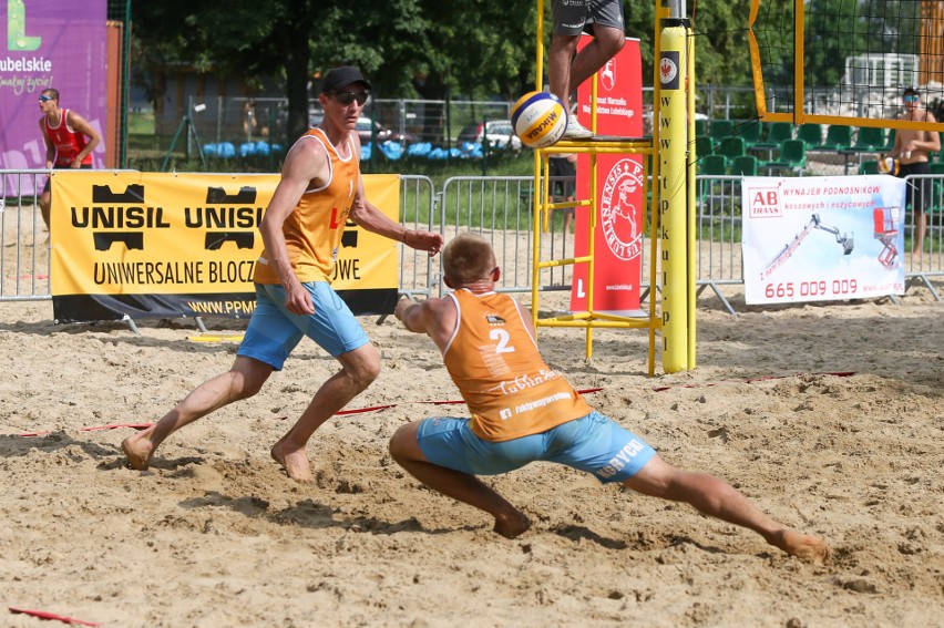 Piach Beach Volley nad Zalewem Zemborzyckim w Lublinie. Zobacz galerię zdjęć z zawodów
