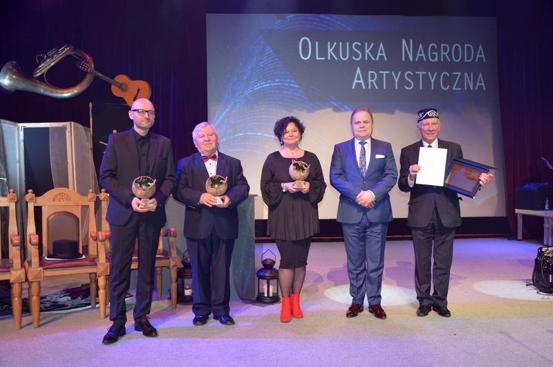 Olkusz. Po raz 18 przyznane zostały Olkuskie Nagrody Artystyczne dla twórców i animatorów kultury [ZDJĘCIA Z GALI]