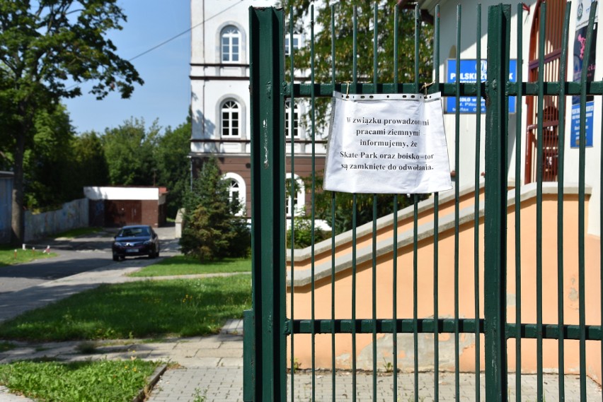 Tarnów. Skejciarze w wakacje musieli ustąpić miejsca budowie parkingu