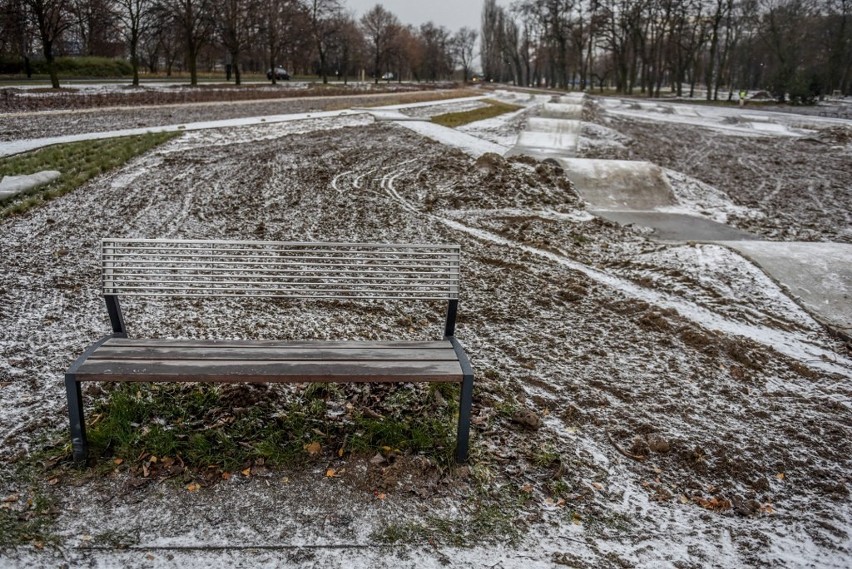 Członkowie klubu kolarskiego twierdzą, że geometria toru...