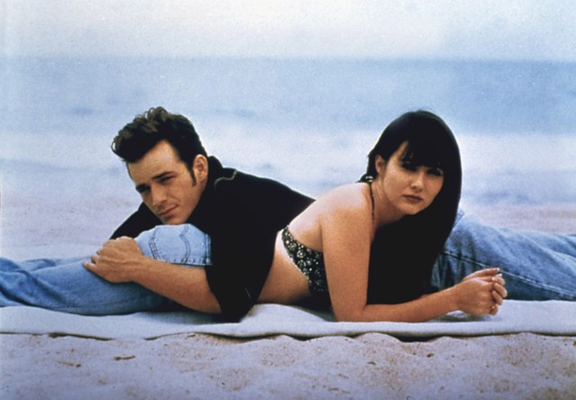 Shannen Doherty (jako Brenda Walsh) oraz Luke Perry (jako Dylan McKay) w serialu "Beverly Hills 90210".