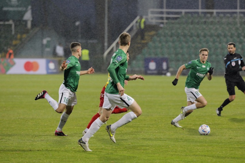 Warta Poznań zdeklasowała Koronę Kielce 5:1 (3:0) i...