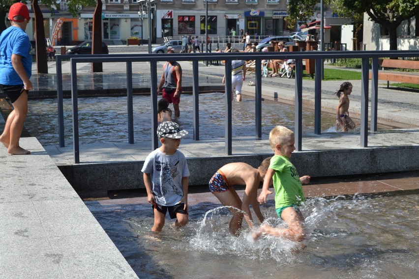 Ostatni dzień wakacji a w Raciborzu kurtyny i kąpiel w...