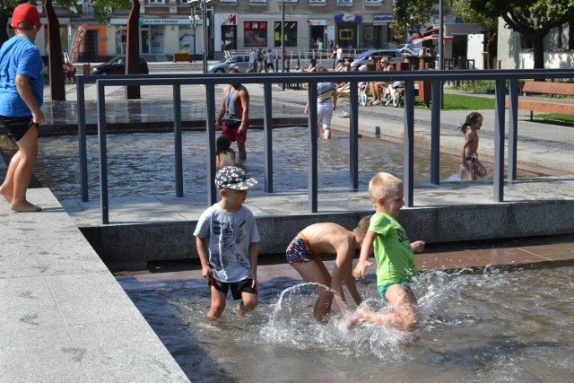 Ostatni dzień wakacji a w Raciborzu kurtyny i kąpiel w fontannie