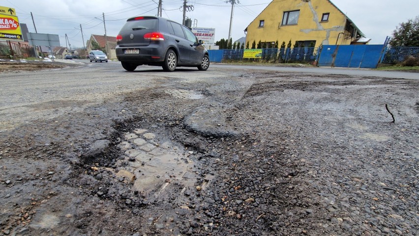 Tak wygląda niewyremontowany fragment ulicy Dolińskiej....