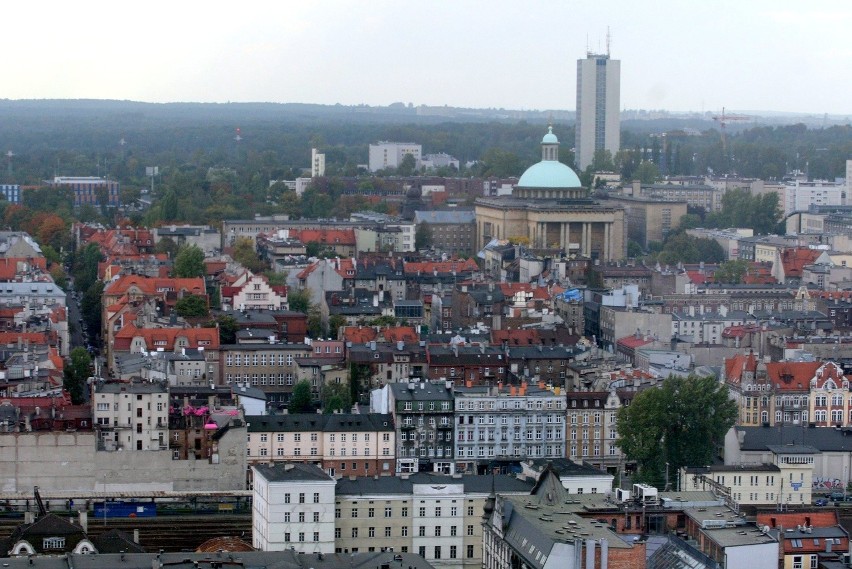 Panorama centrum Katowic z Sky Baru w Altusie