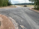 Nowy asfalt w gminie Białobrzegi. Skończył się remont drogi w Szczytach