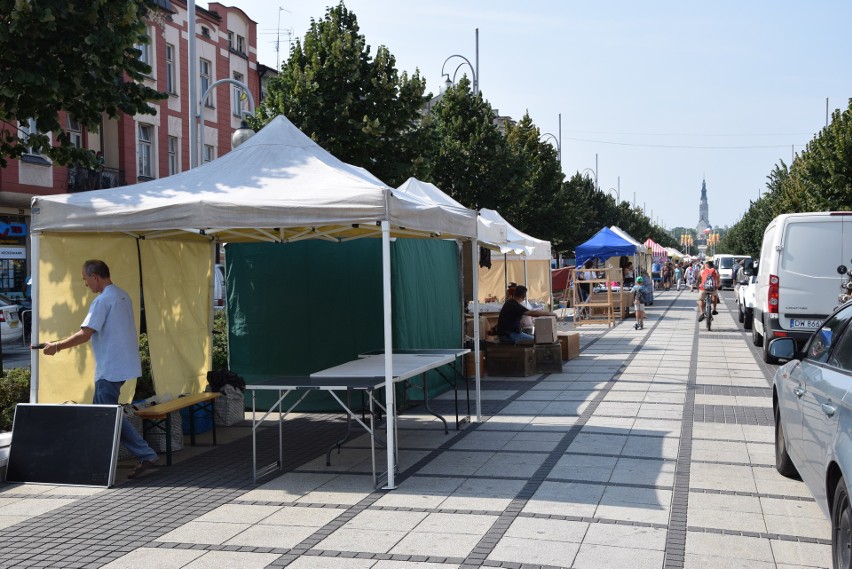 Częstochowa: Krajowa Wystawa Rolnicza i Dożynki Jasnogórskie już jutro ZDJĘCIA W alei NMP już pojawiły się stoiska i maszyny r