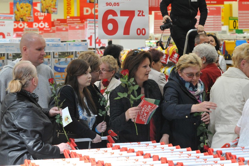 Tłum na otwarciu Auchan w Centrum Handlowym Rondo w Bydgoszczy [zdjęcia]