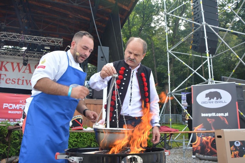 Światowy Festiwal Kwaśnicy 2016. Kulinarny pojedynek wójtów [ZDJĘCIA]