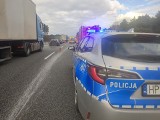 Wypadek na S8 w Niegowie. W rejonie węzła Niegów 21.03.2023 doszło do zderzenia dwóch samochodów 