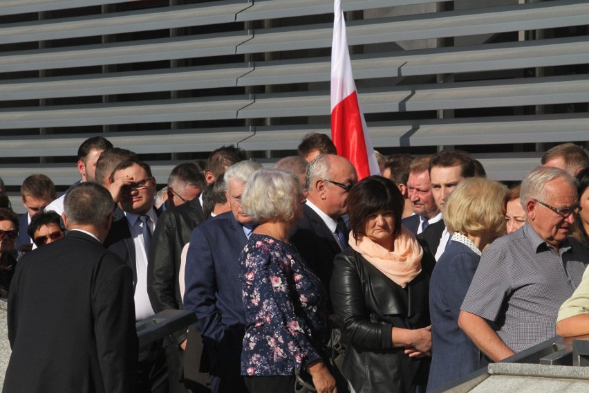 Jarosław Kaczyński i Mateusz Morawiecki w sobotę na konwencji wyborczej PiS w Kielcach [ZAPIS TRANSMISJI]
