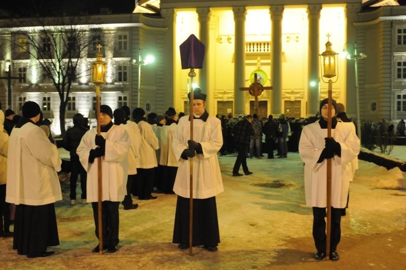 Droga Krzyżowa przeszła ulicami Bydgoszczy. Zobacz zdjęcia!