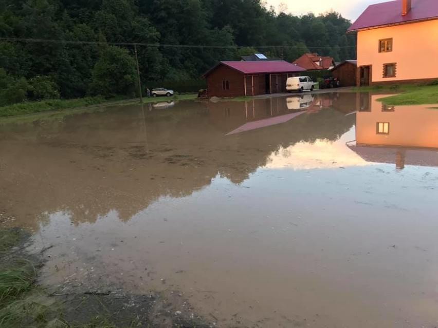 Burza jaka przeszła nad gminą w czwartek spowodowała liczne...