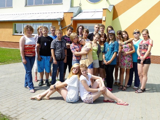 Młodzi mieszkańcy gminy Dąbrowa chętnie nawiązali nowe znajomości z rówieśnikami z Litwy.