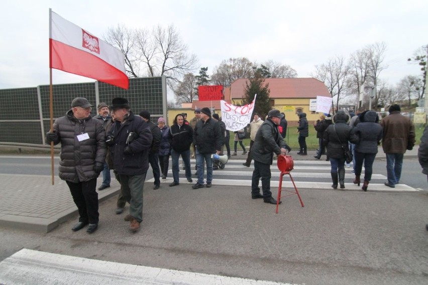 Protest przeciwko budowie fabryki silników Lufthansy pod...