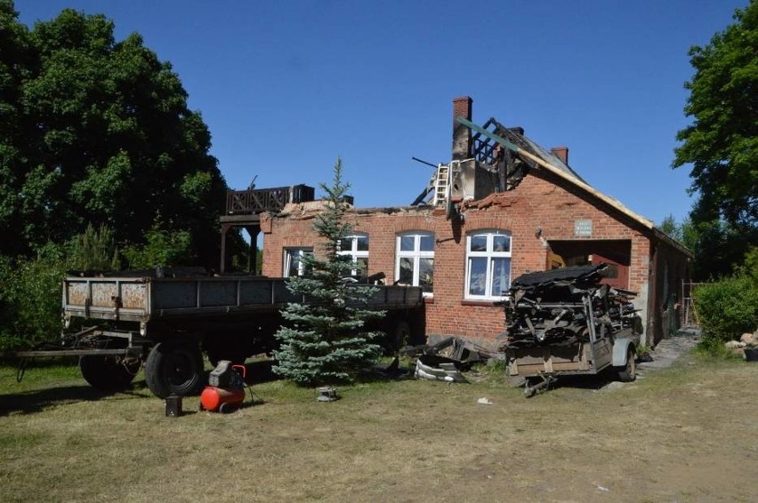 Po pożarze w Trzyńcu runęła ściana szczytowa w domu wielorodzinnym. Poszkodowane są trzy rodziny, które pilnie potrzebują pomocy 