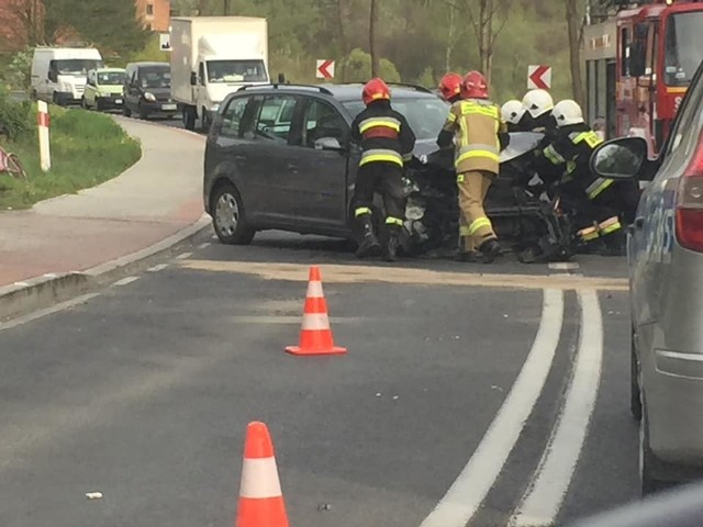 Wypadek w Izdebniku, szybko zrobił się korek